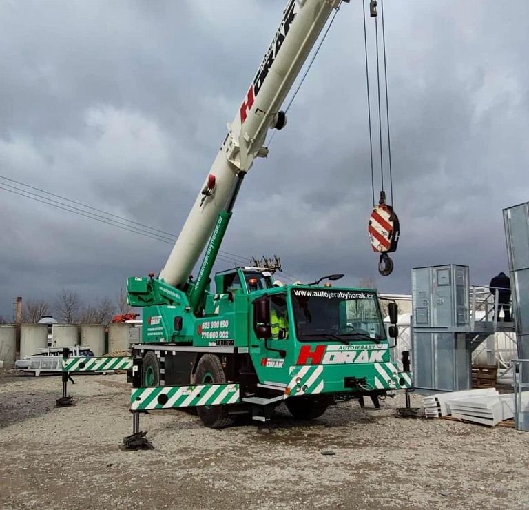 Autojeřáb Liebherr LTM 1040-2.1