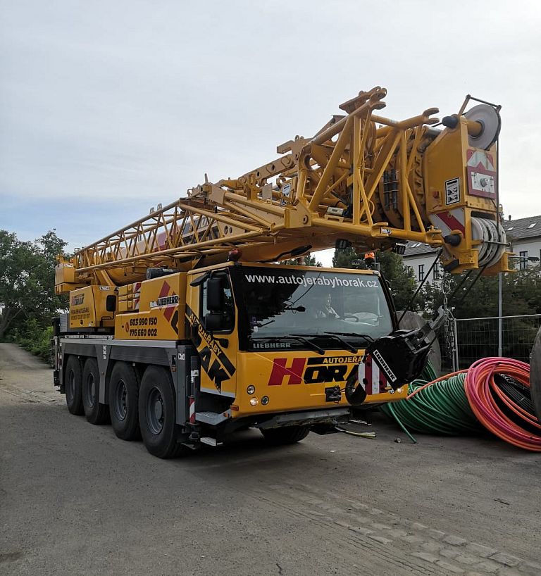 Autojeřáb Liebherr LTM 1070-4.2