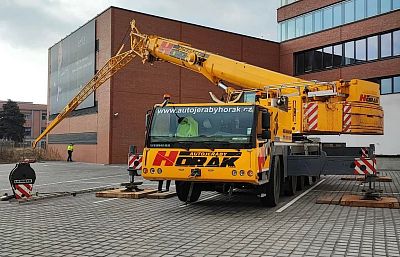 Autojeřáb Liebherr LTM 1130-5.1