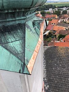 Kontrola opravené věže v Jevíčku pomocí autojeřábu Liebherr 1130