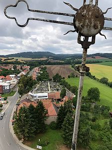Kontrola opravené věže v Jevíčku pomocí autojeřábu Liebherr 1130