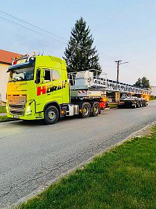 Podvalník Goldhofer pětinápravový